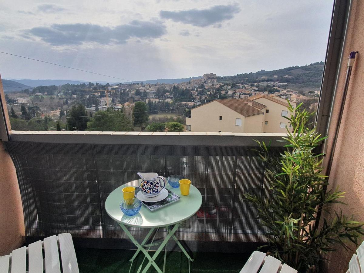 La Vue Du Chateau - Tout Confort Apartment Greoux-les-Bains Luaran gambar