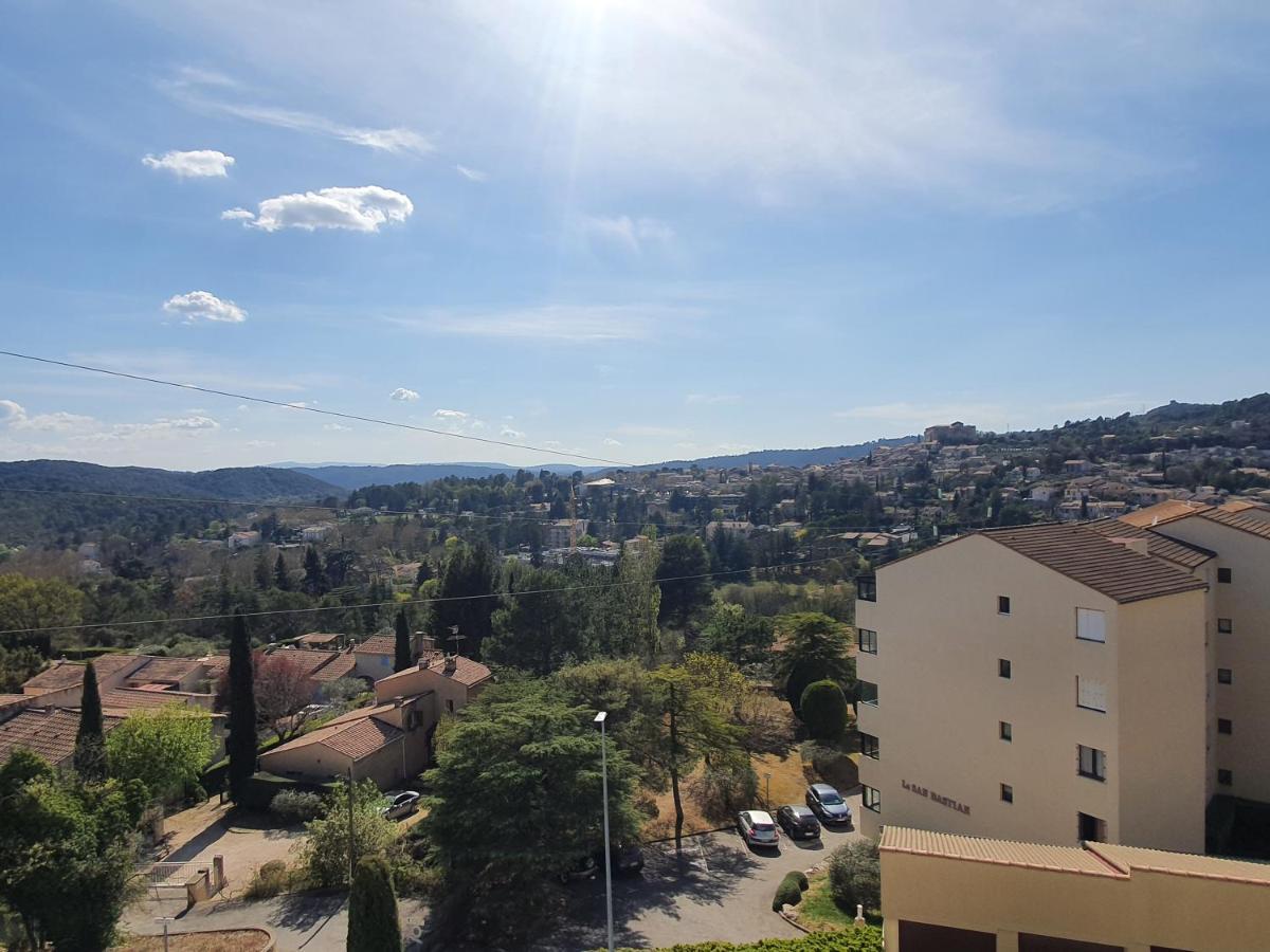 La Vue Du Chateau - Tout Confort Apartment Greoux-les-Bains Luaran gambar